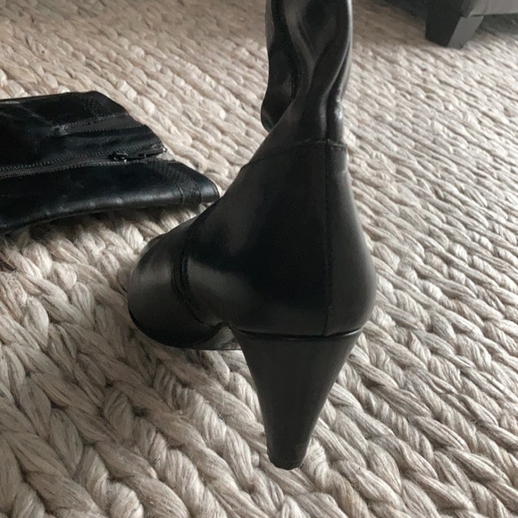 Leather boots with a heel , black , size 37 - Picture 2 of 5